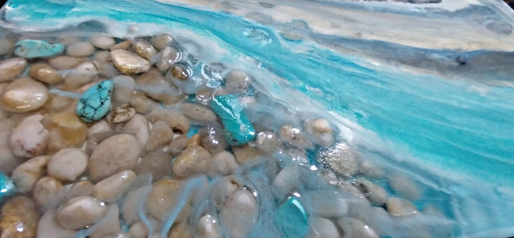 Resin Feature Wall – High Gloss Resin with Pebbles